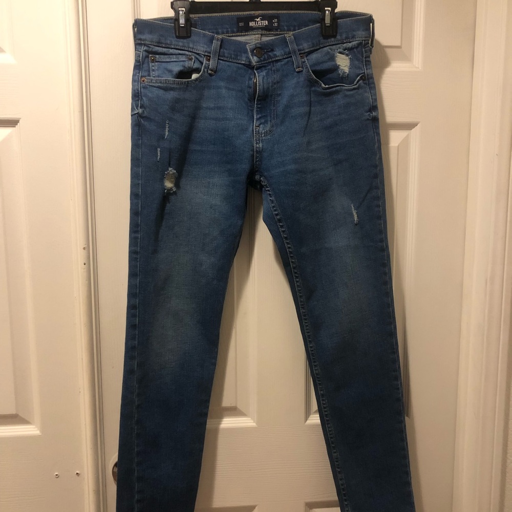 Men’s or boys hollister denim jeans.